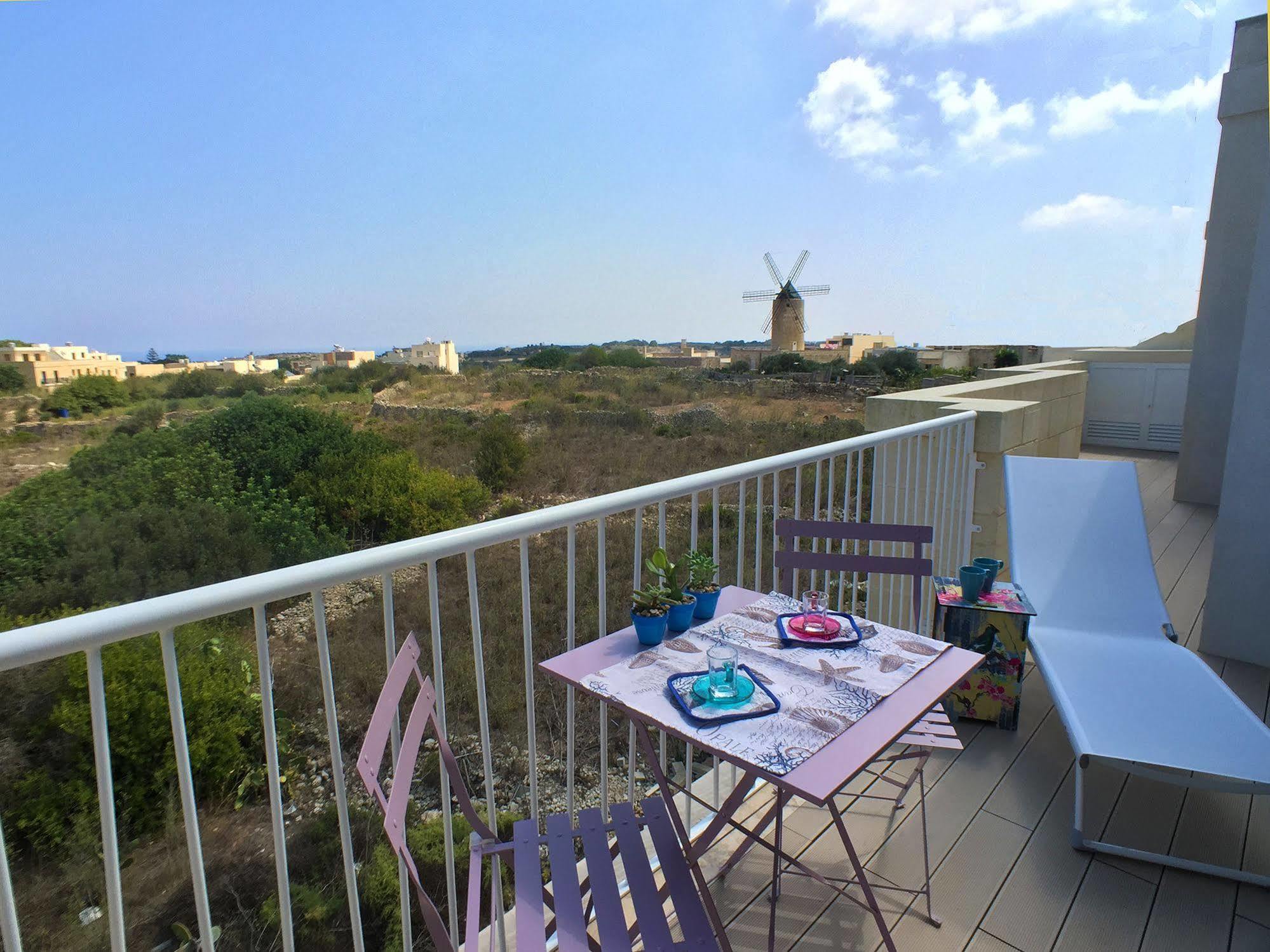 Gozo Windmill Apartments Qala Eksteriør bilde